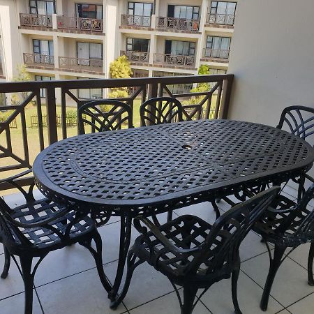Topanga Holiday Home Pantai Uvongo Bagian luar foto
