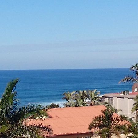 Topanga Holiday Home Pantai Uvongo Bagian luar foto